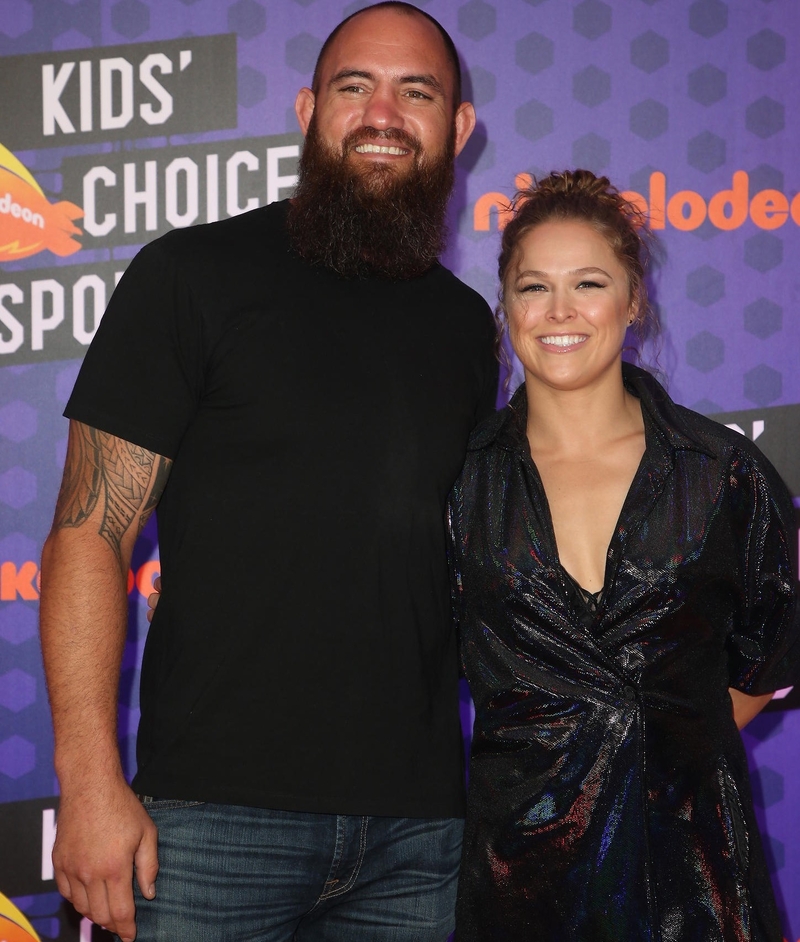 Ronda Rousey and Travis Browne | Alamy Stock Photo