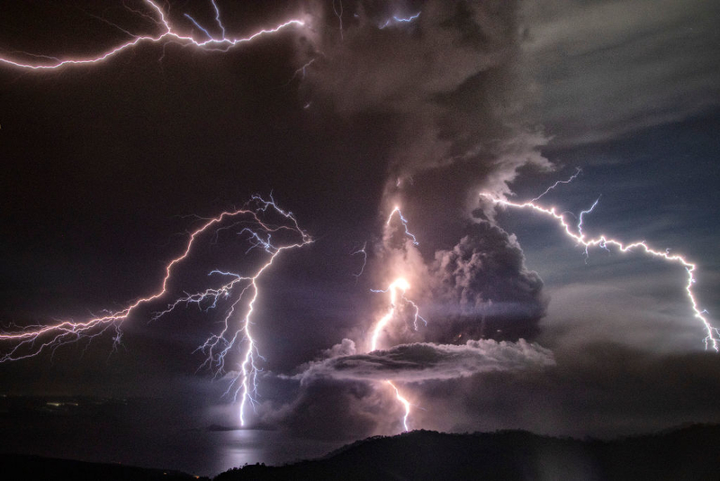 TEMPESTADE COM RELÂMPAGO | Getty Images Photo by Ezra Acayan