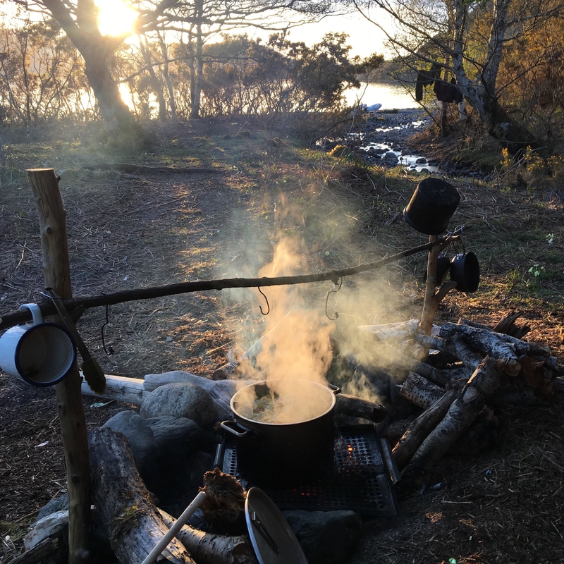 Set up Your Campfire Like a Pro | Alamy Stock Photo