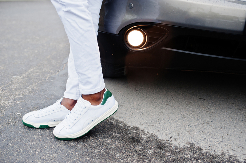 Agujeros en las zapatillas | Shutterstock