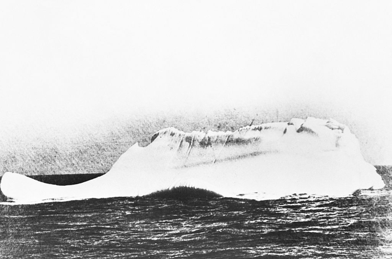 O Iceberg Ficou Boiando Nas Proximidades | Getty Images Photo by Bettmann