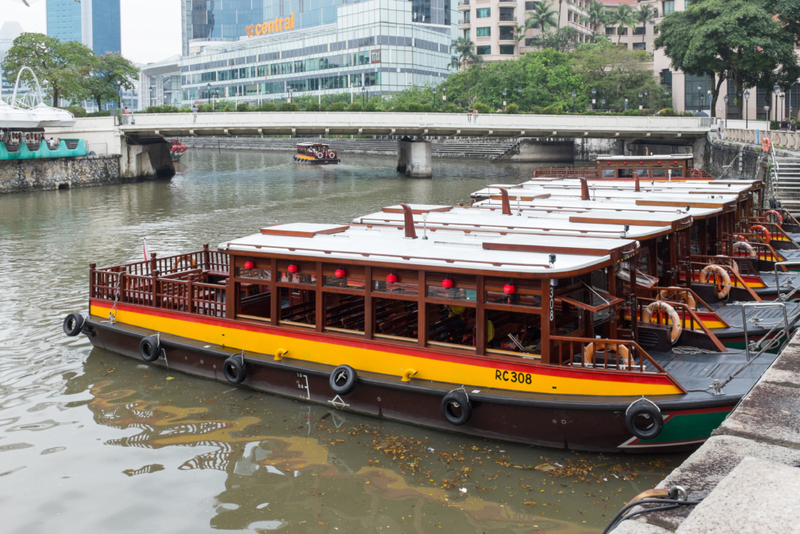 Auf der anderen Seite des Palal Ubin | Alamy Stock Photo by Nick Maslen 