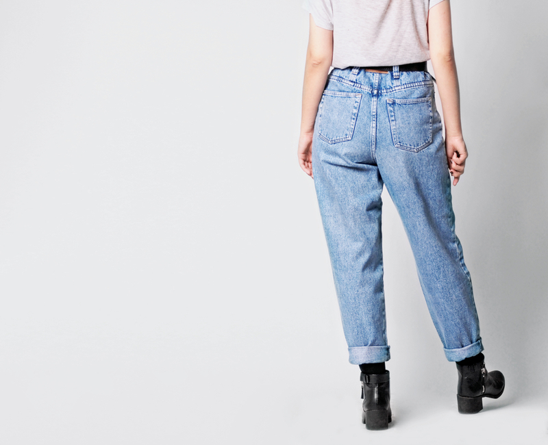 Mãe, Posso Pegar Emprestado Seu Jeans? | Shutterstock