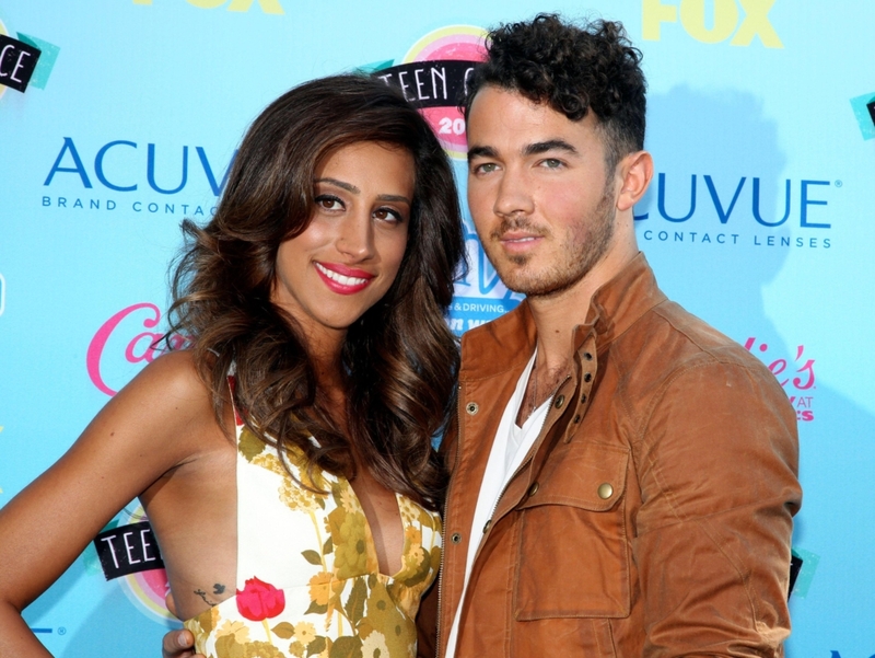 Kevin Jonas e Danielle Deleasa | Alamy Stock Photo by REUTERS/Fred Prouser
