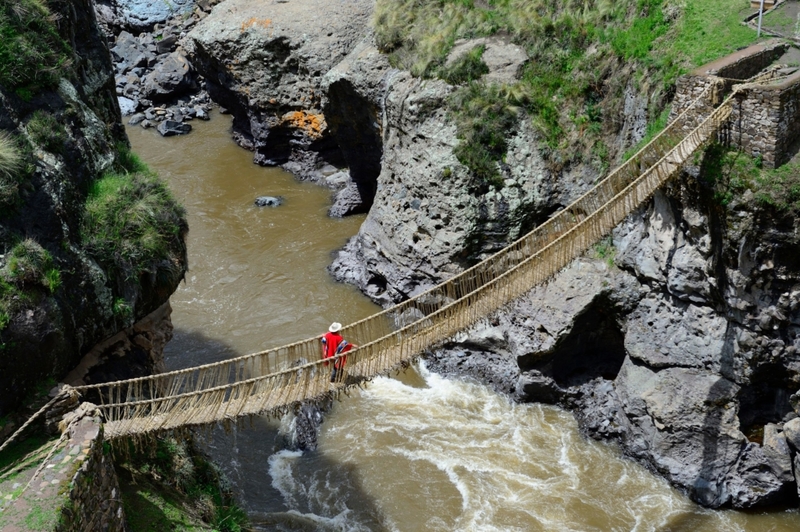 Die Hängebrücke Q'eswachaka, Peru | Alamy Stock Photo by HUGHES Herve/hemis.fr