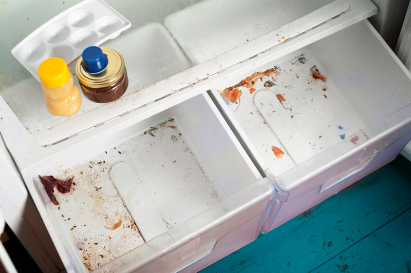 Elimina la suciedad del frigorífico | Shutterstock