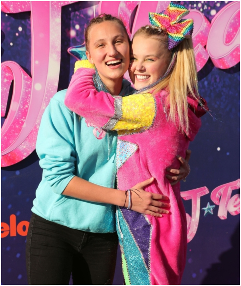 JoJo Siwa & Kylie Prew | Getty Images Photo by Leon Bennett