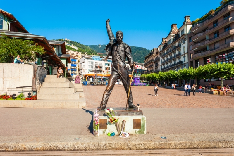 Uma Estátua de Freddie de 3 Metros de Altura na Suíça | Alamy Stock Photo