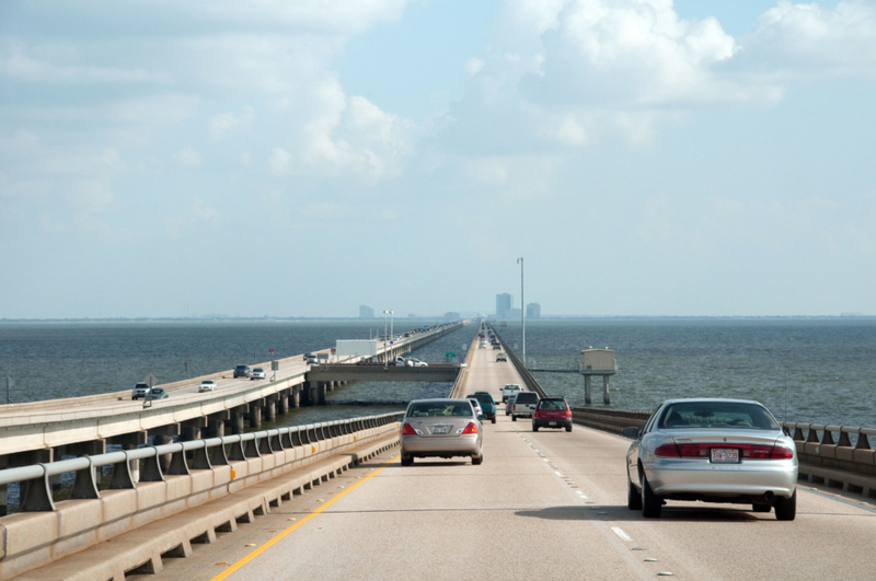 Lake Pontchartrain Causeway, Louisiana | Alamy Stock Photo by John Zada 