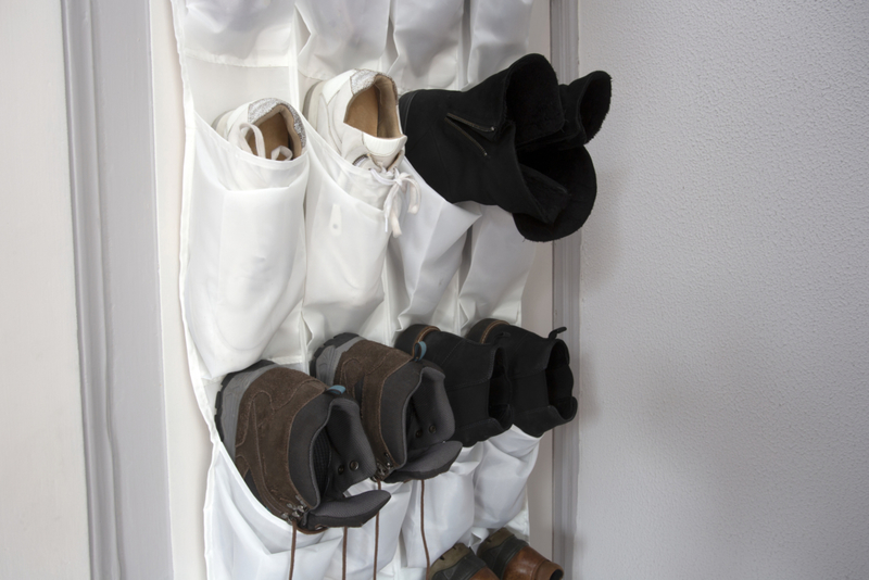 Uso criativo para organizadores de sapatos | Getty Images Photo by cerro_photography