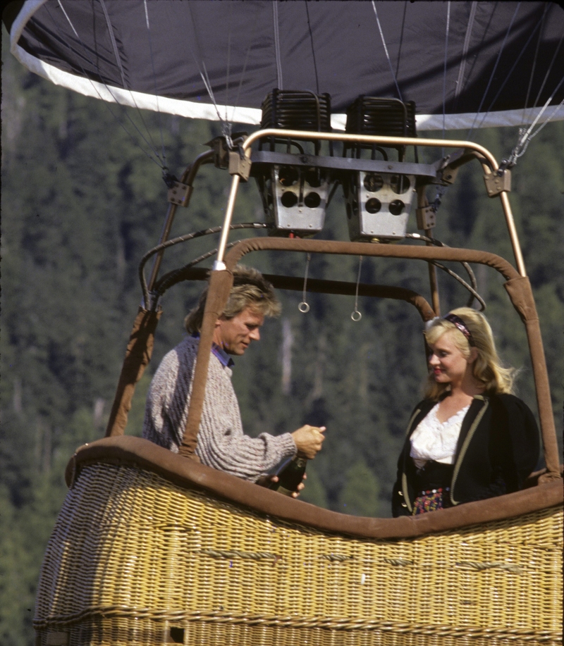 Herstellung eines Heißluftballons | Getty Images Photo by ABC Photo Archives/Disney General Entertainment Content via Getty Images