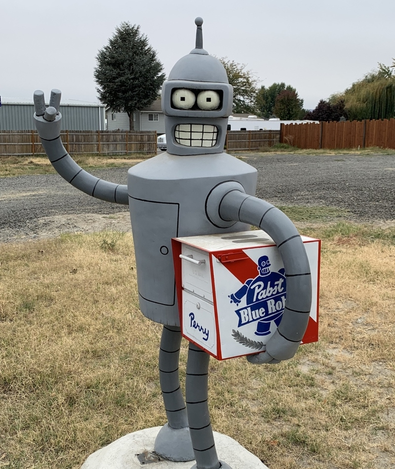 Bite My Shiny Metal Mailbox! | Imgur.com/MailmeCorgis