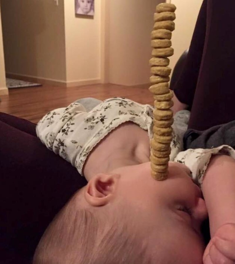 La torre Cheerios | Facebook/@lifeofdad