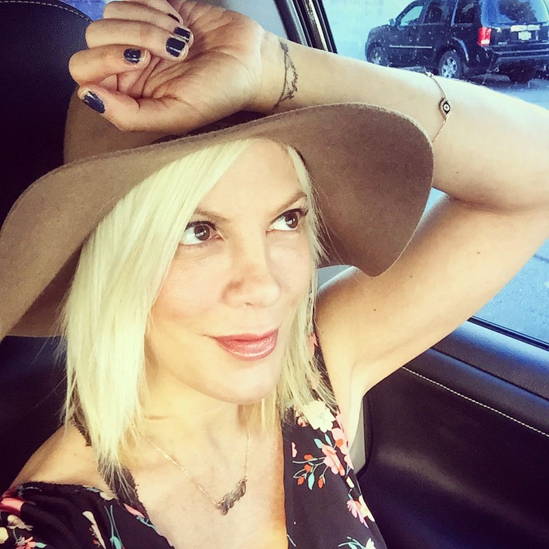 Did Tori Go Under the Knife? | Instagram/@torispelling