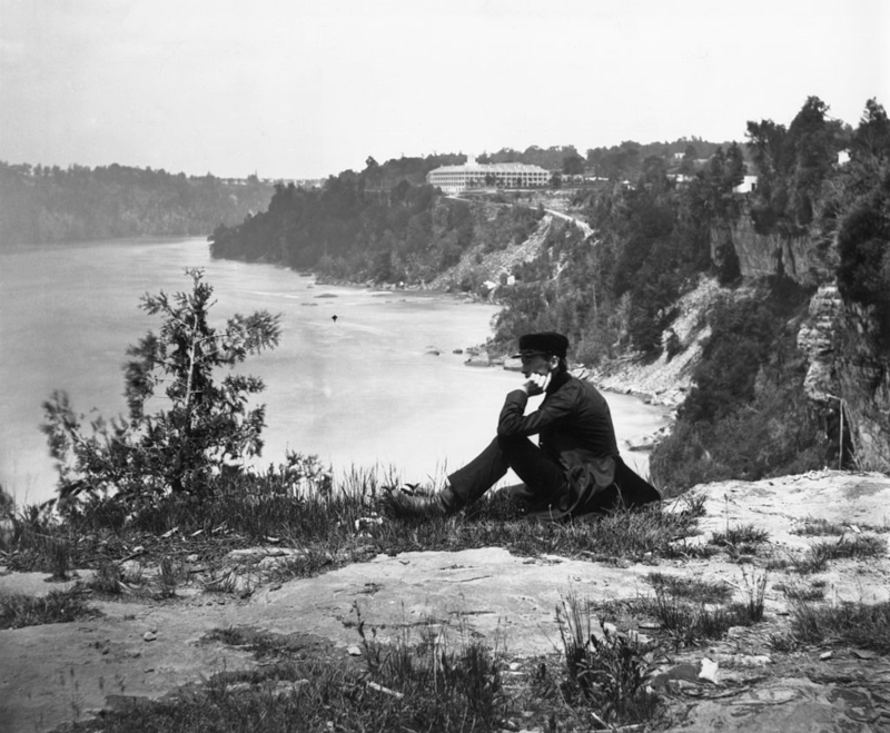 You’ll Never Believe What Researchers Discovered When They Drained the Water from The Niagara Falls | Getty Images Photo by William England/London Stereoscopic Company/Hulton Archive