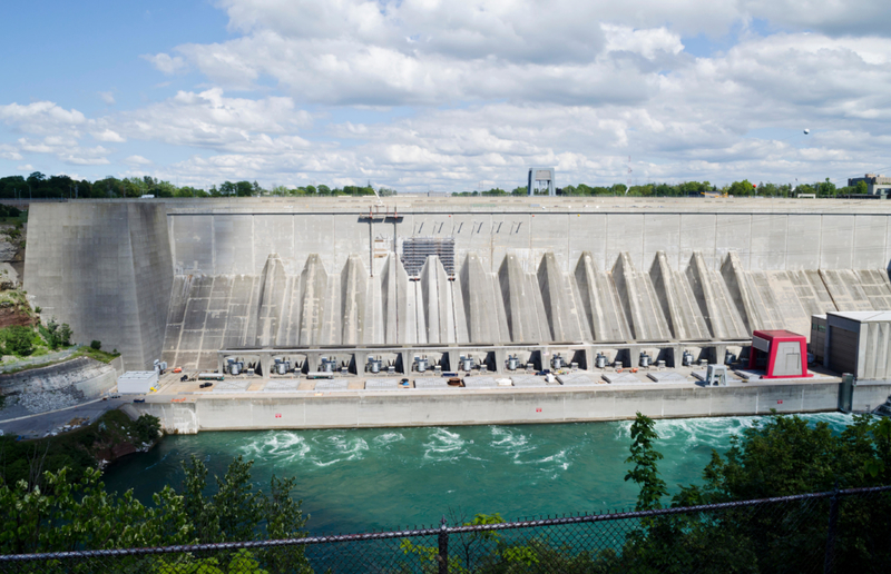 You’ll Never Believe What Researchers Discovered When They Drained the Water from The Niagara Falls | Alamy Stock Photo