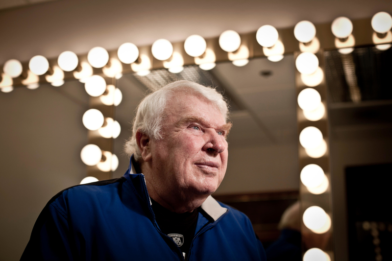 John Madden - CBS, Fox, ABC, and NBC | Alamy Stock Photo by ZUMA Press, Inc.