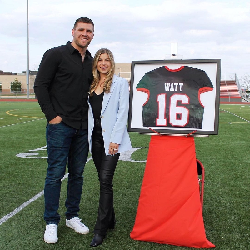 T.J. Watt & Dani Rhodes Watt | Instagram/@danimariewatt