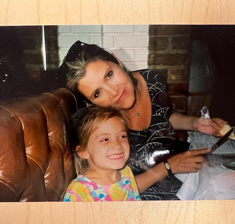 Billie Lourd and Carrie Fisher | Instagram/@praisethelourd