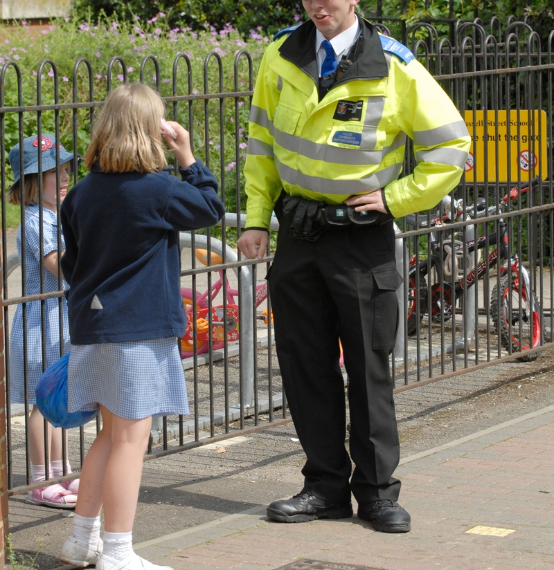 An officer in Need | Alamy Stock Photo