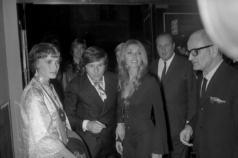 Mia Farrow & Sharon Tate | Getty Images Photo by NOA/Roger Viollet