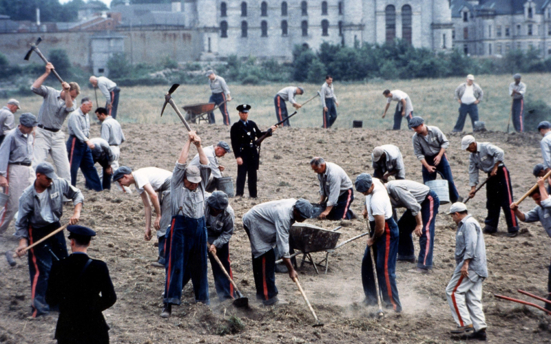 The Extras Were Ex-Cons | Alamy Stock Photo by AJ Pics