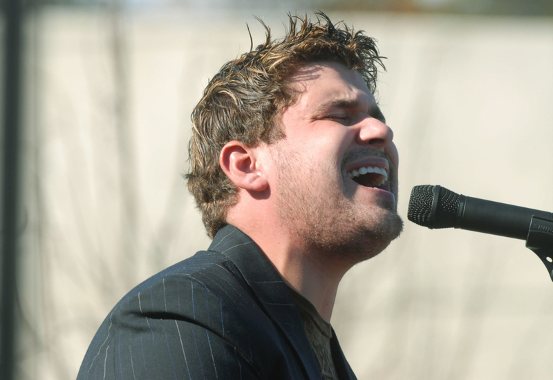 Josh Gracin - $2 Million | Alamy Stock Photo by UPI Photo/Alexis C. Glenn