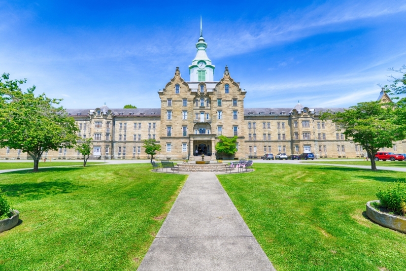 Trans-Allegheny Lunatic Asylum, West Virginia | Alamy Stock Photo